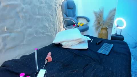 Snapshot of jadee__ chatting on February 13, 9:20 am jadee__ online show from February 13, 9:20 am