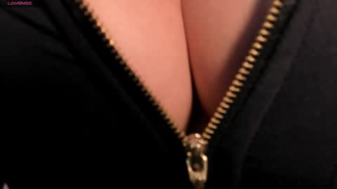 JADE EVANS online show from January 10, 6:13 pm