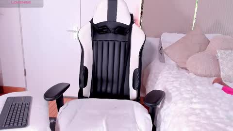 Jadeh online show from November 24, 7:12 pm