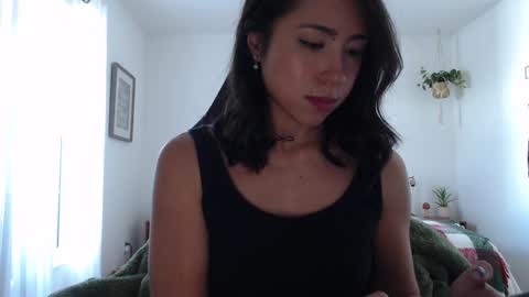 Jade Love online show from December 6, 8:01 pm