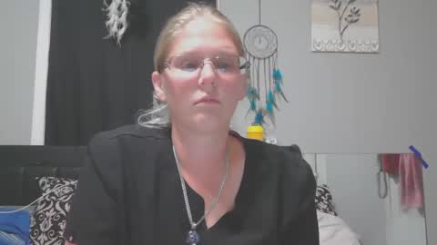 JadeLuv online show from September 24, 12:50 am