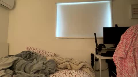 jademonroe0522 online show from February 4, 4:00 pm