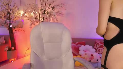 Jade Summer online show from March 6, 11:53 am