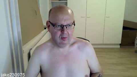 Jake2309 online show from November 15, 9:05 pm