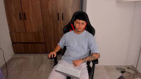 Snapshot of jake_pons chatting on October 10, 2:45 pm Jake Pons online show from October 10, 2:45 pm