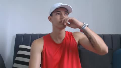 Hi guys im new 3 online show from February 23, 4:09 pm