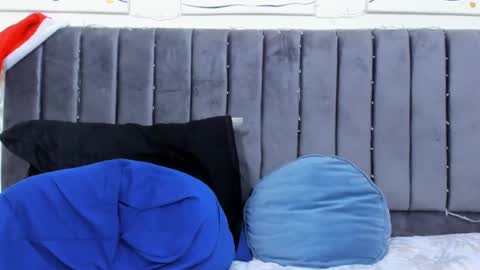 Hi guys im new 3 online show from January 24, 12:20 am
