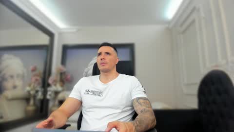 jakestone_1 online show from November 3, 12:44 am