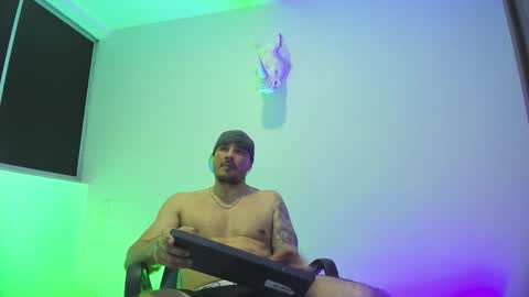 jakestone_1 online show from February 5, 7:01 am