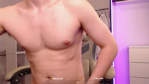 Snapshot of jame_flow chatting on October 11, 9:36 am Hey there Im Jame online show from October 11, 9:36 am