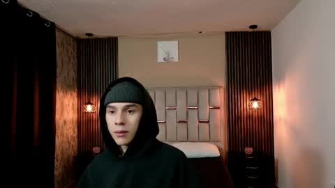 james_adamss_ online show from February 10, 12:19 pm