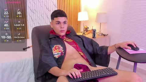 James online show from October 31, 10:10 pm