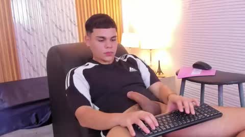 James online show from November 18, 9:18 pm