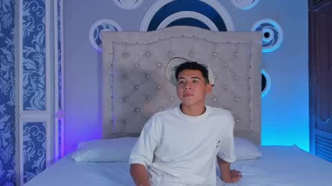 Jamess  online show from April 23, 2:41 am