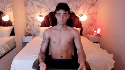 Snapshot of jamesclemont chatting on September 16, 1:29 am James Clemont online show from September 16, 1:29 am