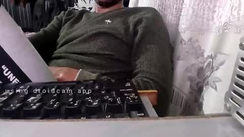 jamesdeen8033232 online show from January 6, 8:46 pm