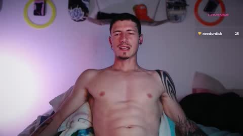 jamesss____ online show from November 18, 10:18 am