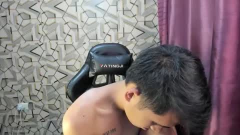 jamesthebigcockxxx online show from October 8, 5:35 am