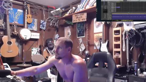 Snapshot of jameswebbscope chatting on October 19, 8:57 pm Jameswebbscope online show from October 19, 8:57 pm