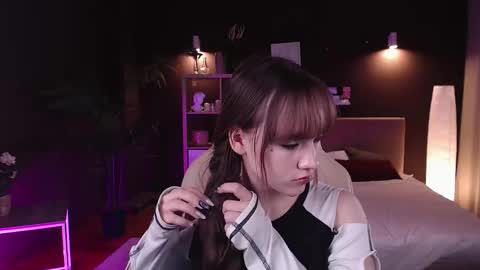 jamie_chung online show from November 4, 8:59 am