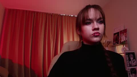 jamie_chung online show from March 14, 3:10 am