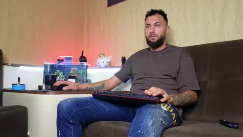 Robbie online show from October 1, 6:12 am