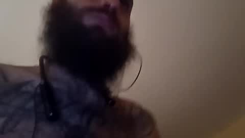 Snapshot of jammes_owen chatting on February 25, 7:20 am Jammes. online show from February 25, 7:20 am