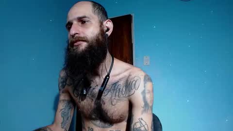 Snapshot of jammes_owen chatting on March 12, 12:36 pm Jammes. online show from March 12, 12:36 pm