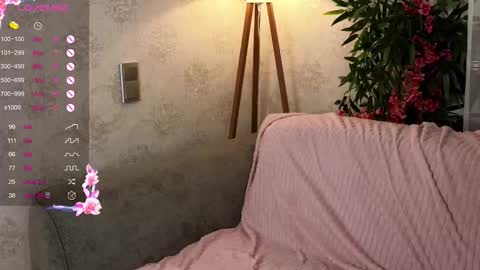 Jennifer  online show from September 13, 4:53 pm