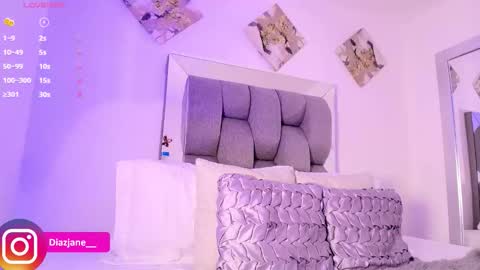 Jennifer online show from December 2, 11:36 pm