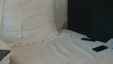 Snapshot of janehotmilf chatting on September 22, 2:43 pm janehotmilf online show from September 22, 2:43 pm