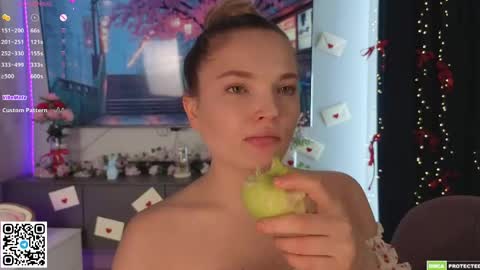 Hi Im Alice and here youll find something online show from April 18, 7:43 am