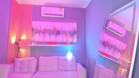 Janinne  online show from February 21, 11:24 am