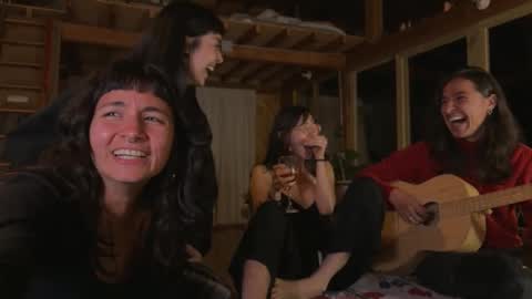 Snapshot of janne_maybe chatting on September 15, 1:29 am jmaybe e online show from September 15, 1:29 am