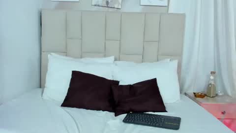 Snapshot of jaslyn__smith chatting on March 7, 7:27 pm Jaslyn online show from March 7, 7:27 pm