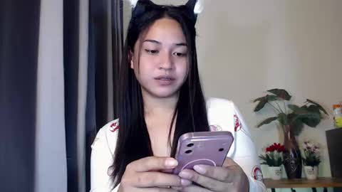 JASMINE online show from April 18, 1:24 pm