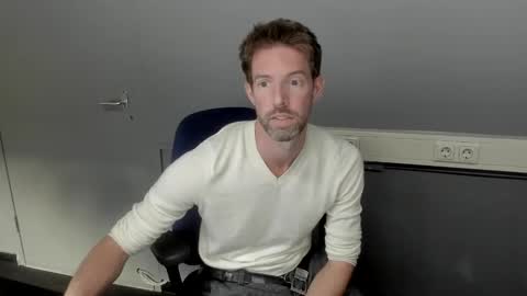 Snapshot of jasonberg29 chatting on October 2, 1:21 pm Jason online show from October 2, 1:21 pm