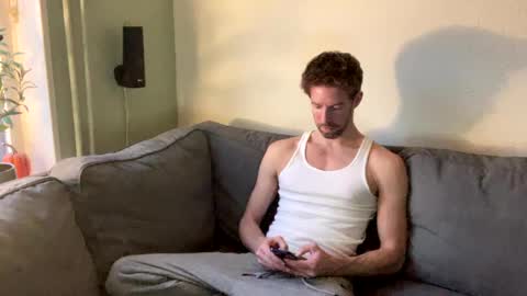Snapshot of jasonberg29 chatting on December 12, 8:03 am Jason online show from December 12, 8:03 am