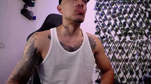 JKing  online show from March 25, 12:39 am