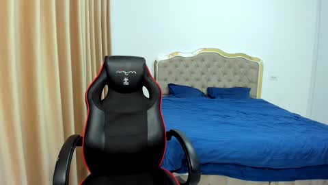  Javi  online show from December 13, 10:49 pm