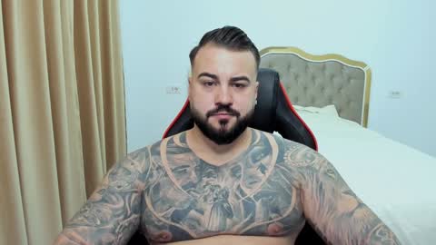 Snapshot of javicute4u chatting on December 7, 4:42 pm Javi online show from December 7, 4:42 pm