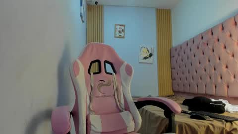 jax_maliq online show from November 5, 4:14 am