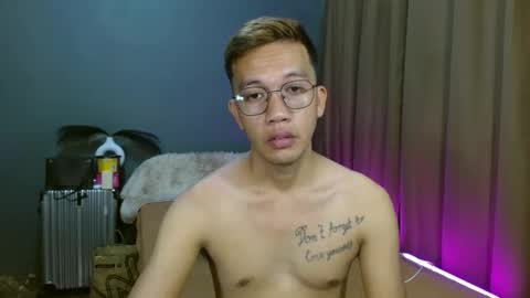 jay221996 online show from May 5, 9:59 am