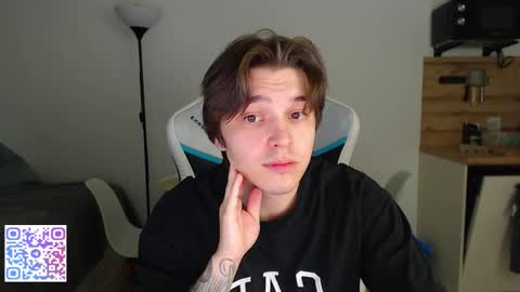 Snapshot of jayce_icestone chatting on October 17, 3:16 pm Jayce online show from October 17, 3:16 pm