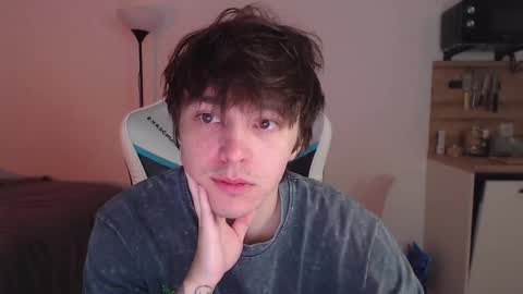 Snapshot of jayce_icestone chatting on September 24, 8:21 am Jayce online show from September 24, 8:21 am