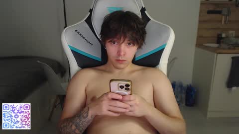 Snapshot of jayce_icestone chatting on October 6, 7:31 pm Jayce online show from October 6, 7:31 pm