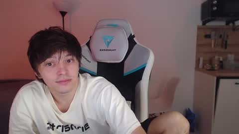 Snapshot of jayce_icestone chatting on September 22, 11:42 pm Jayce online show from September 22, 11:42 pm