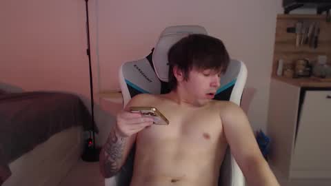 Snapshot of jayce_icestone chatting on September 25, 8:32 am Jayce online show from September 25, 8:32 am