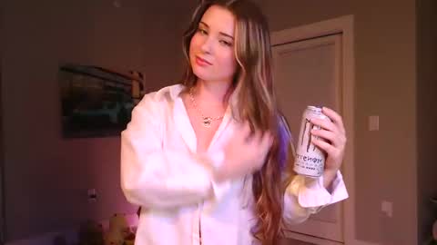 Snapshot of jaydesilver2 chatting on September 21, 12:47 am Jayde  online show from September 21, 12:47 am