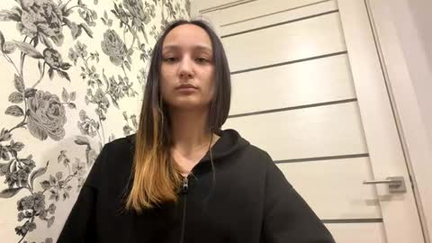 Stacie online show from April 14, 4:54 pm